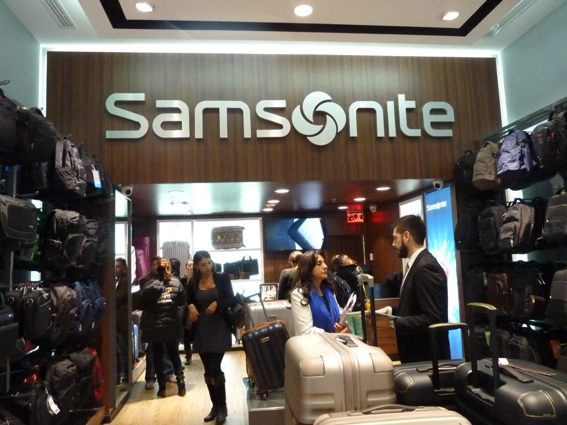 Samsonite amplía su presencia en Bogotá con la reciente apertura de tres nueva tiendas