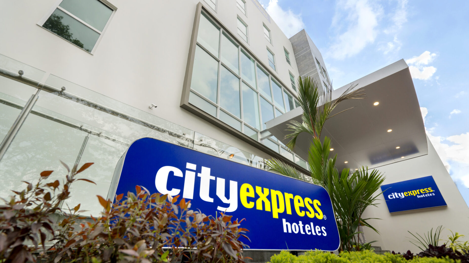 HOTELES CITY EXPRESS: EXCELENCIA, CALIDEZ Y SEGURIDAD