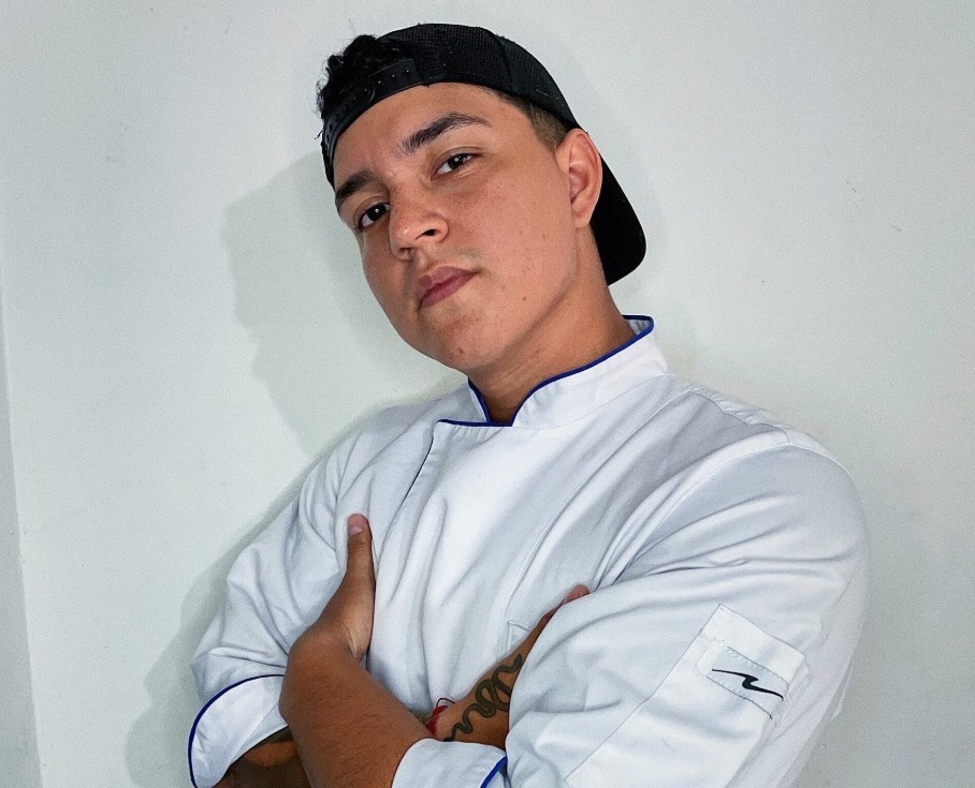 Cocinero caleño es la sensación en Kwai por su sazón y sus videos de recetas