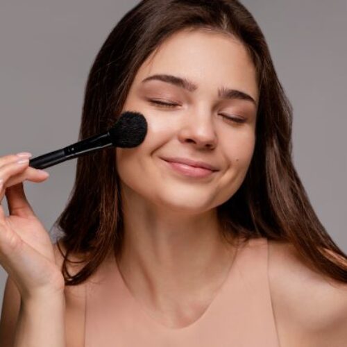 Revista Momentos | 4 trucos para aplicar tu base de maquillaje correctamente