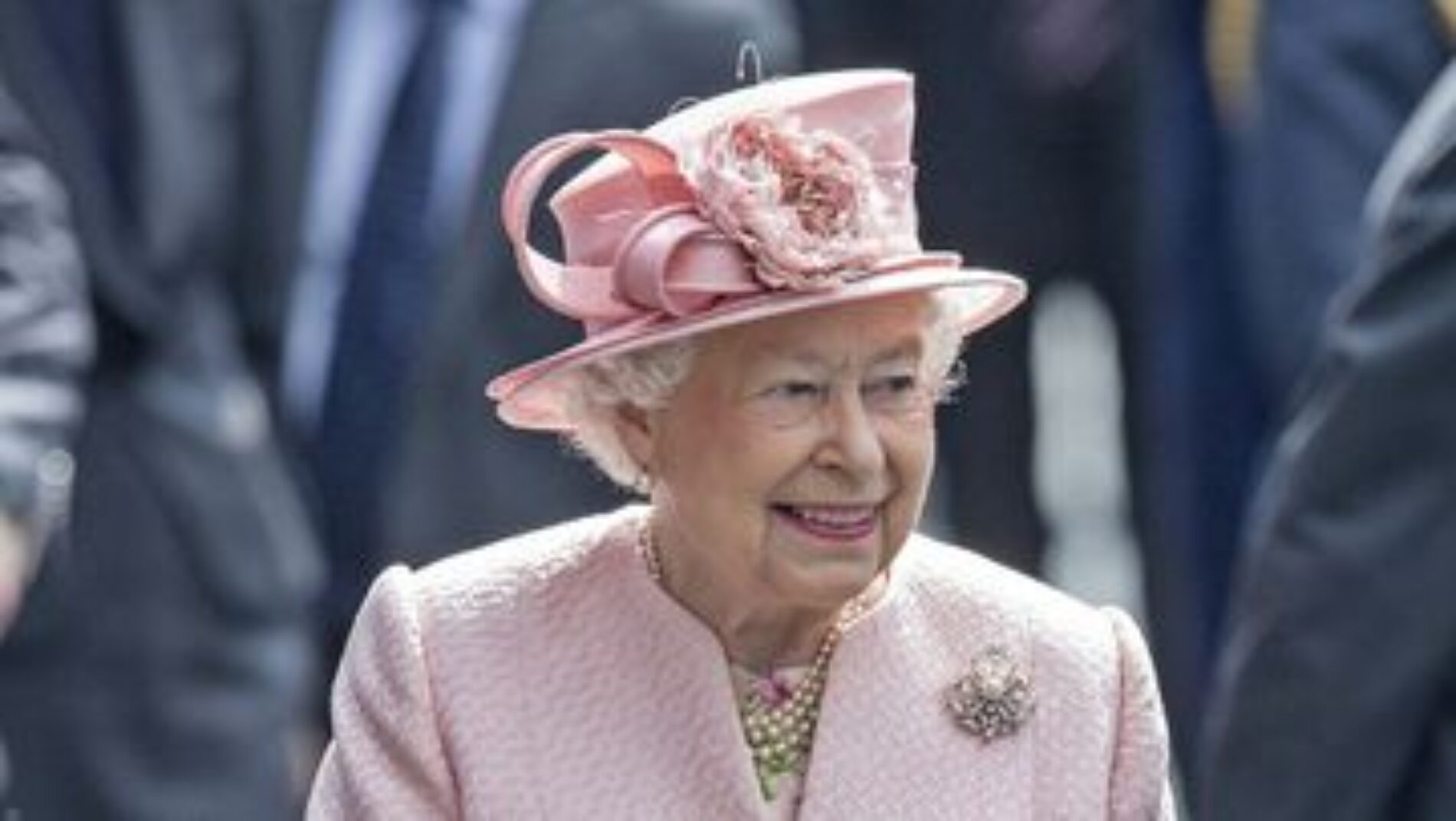 Isabel II es tendencia en Kwai! Estos son los 6 videos con datos curiosos sobre la reina en la app
