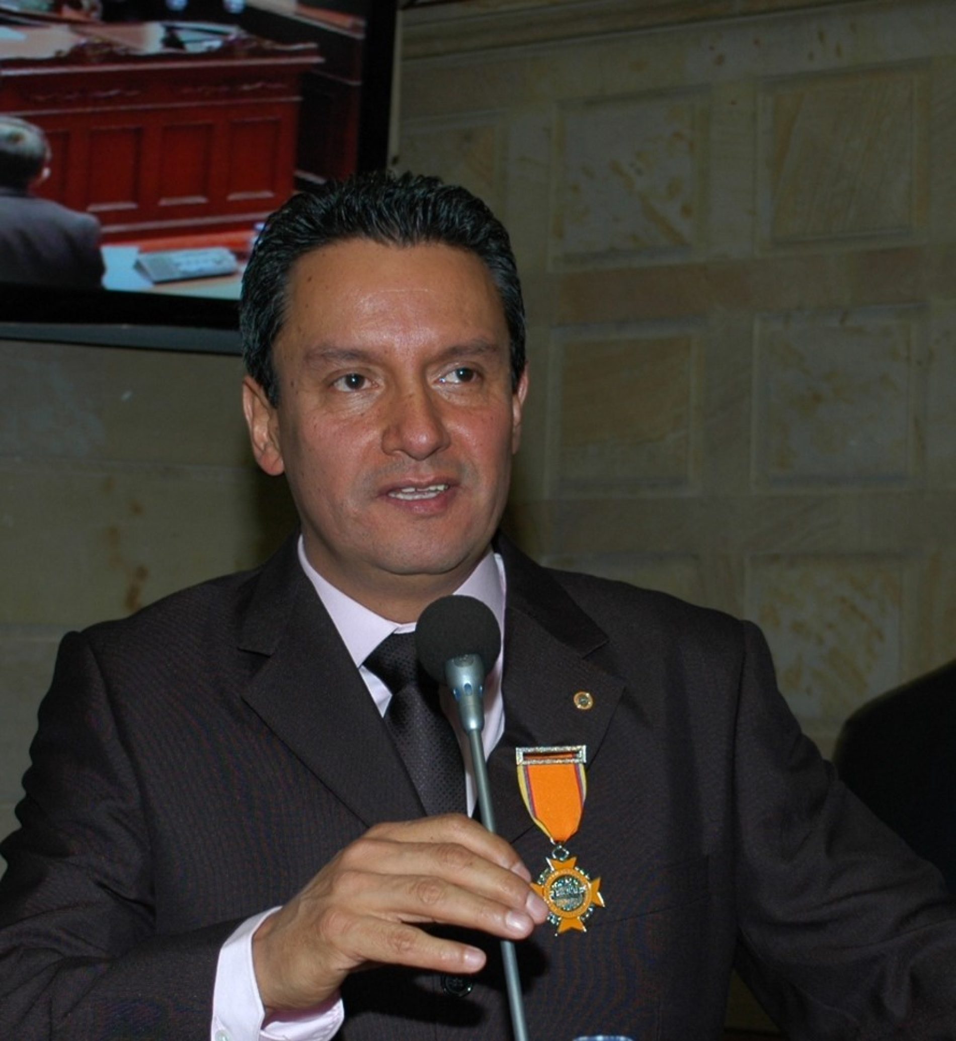 GUSTAVO CASASBUENAS VIVAS: SIMBOLO DE LA SOCIEDAD COLOMBIANA DE PRENSA