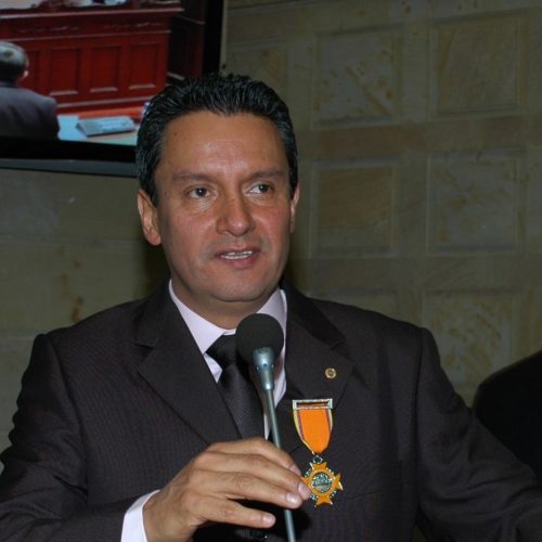 GUSTAVO CASASBUENAS VIVAS: SIMBOLO DE LA SOCIEDAD COLOMBIANA DE PRENSA