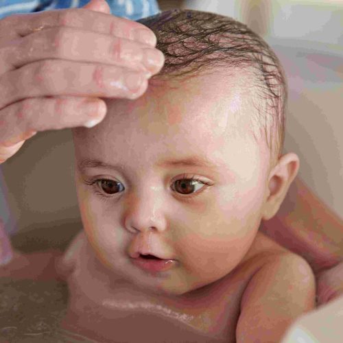 Cuidados de la piel del bebé: rutinas, productos y recomendaciones