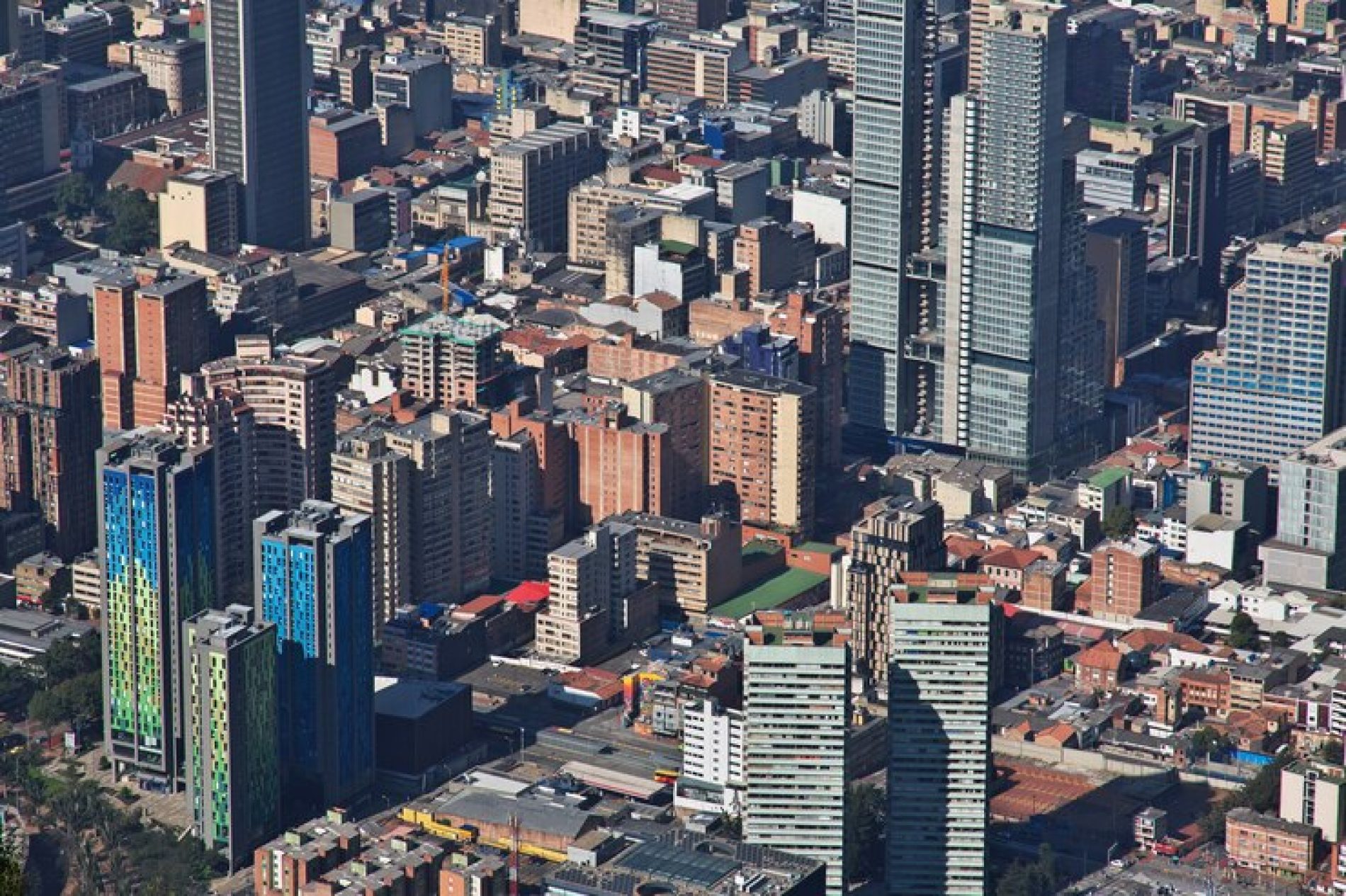 Alta Demanda, Baja Oferta: Retos Actuales en el Mercado de Oficinas de Bogotá