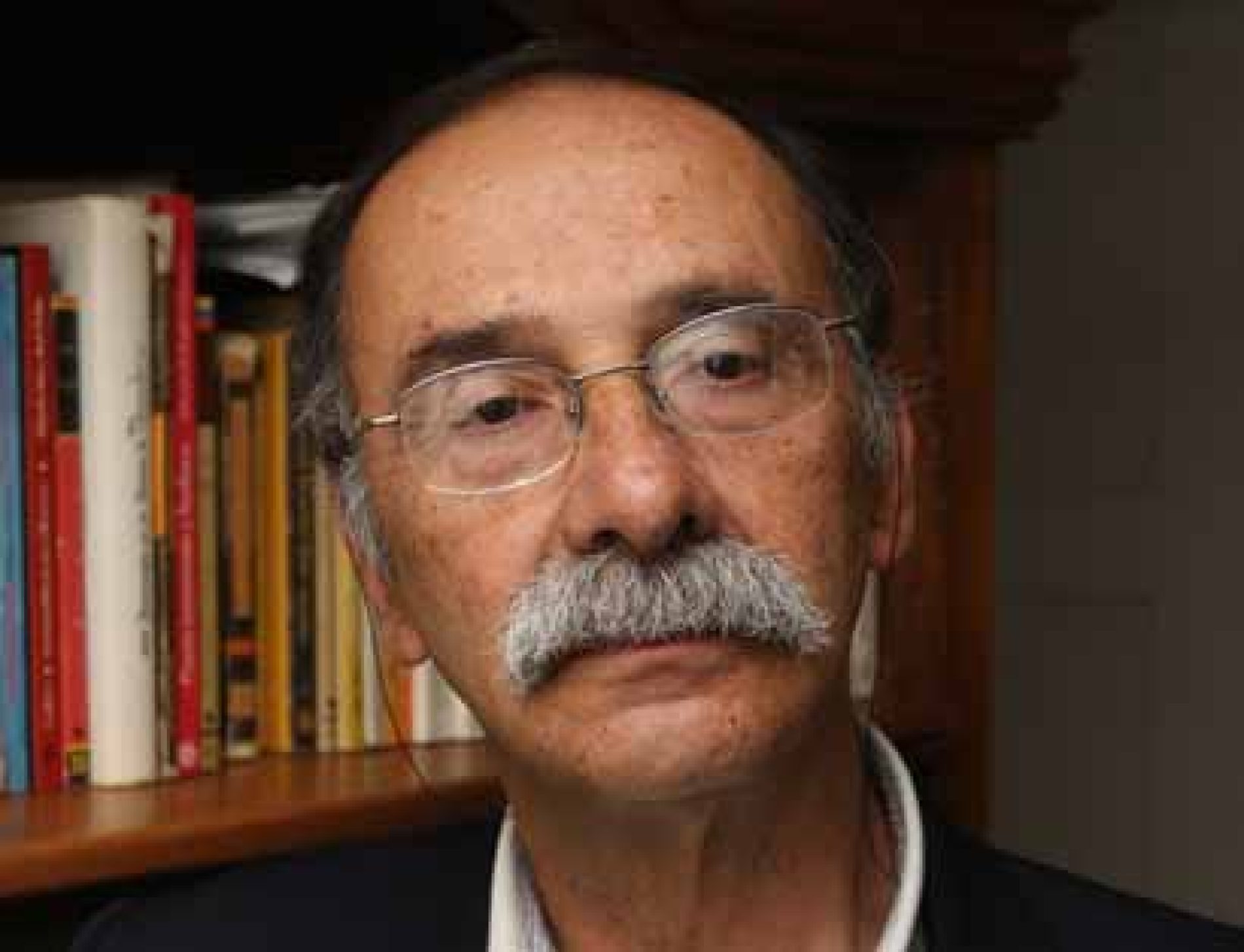 Óscar Domínguez Giraldo reconocido con el Mérito Periodístico Guillermo Cano Isaza del CPB