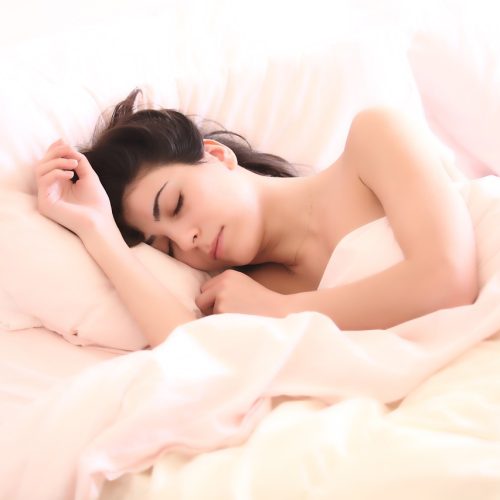 DUERME BIEN Y SIÉNTETE RENOVADO: 5 hábitos para tener un sueño reparador