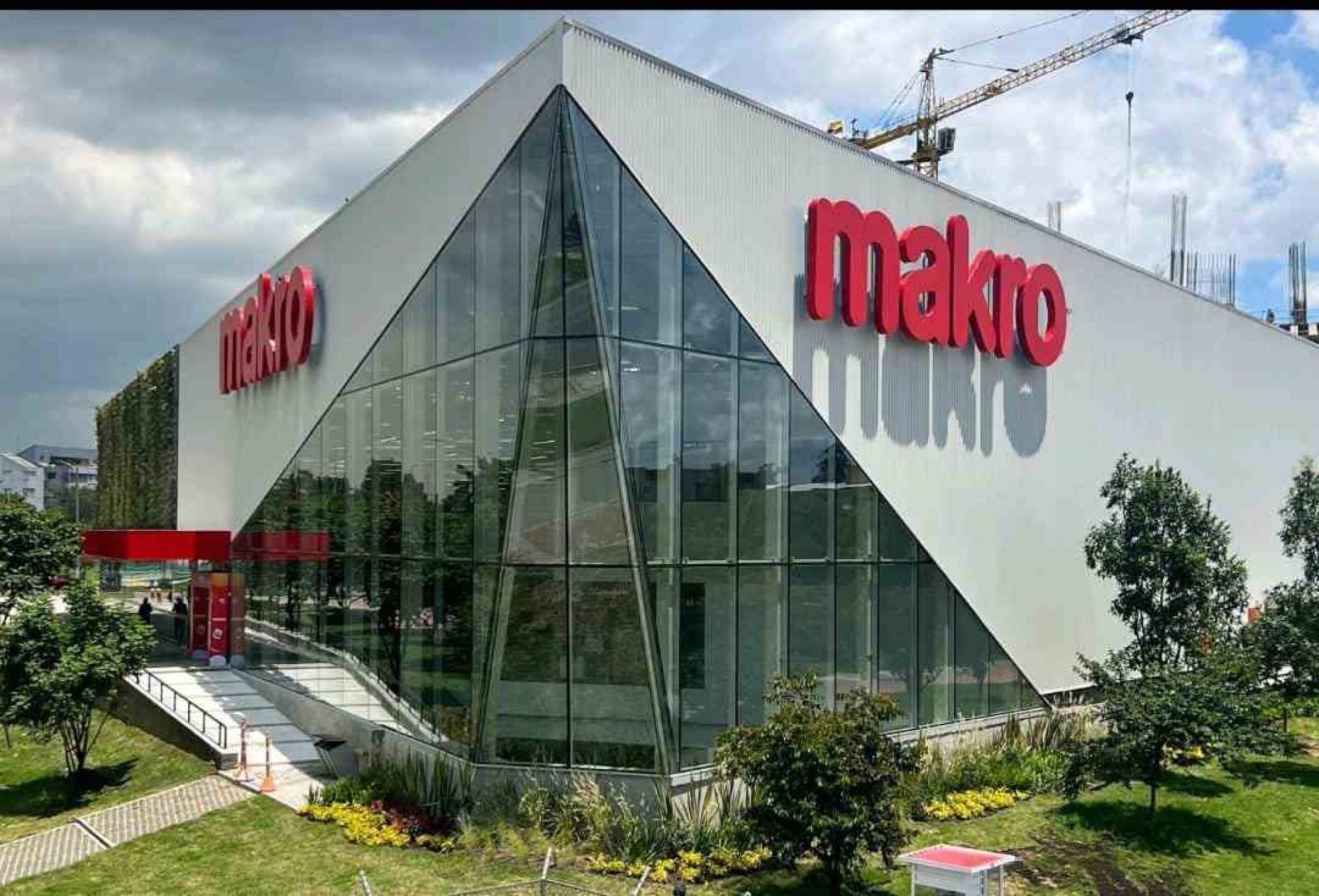 Makro celebra 29 años de compromiso con el ahorro y la economía de los colombianos