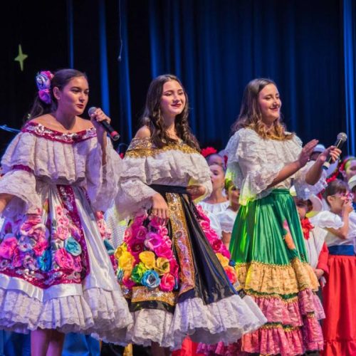 Festival Colombia Canta y Encanta con tono “paisa”