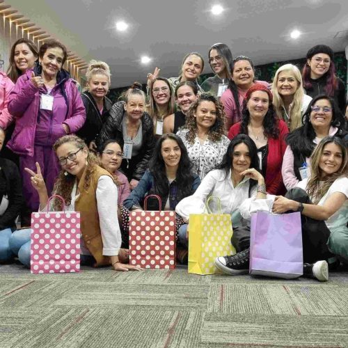 EN EL MES DE LAS MADRES, EL REGALO MÁS PODEROSO ES DECIRSE: “SÍ A MÍ”