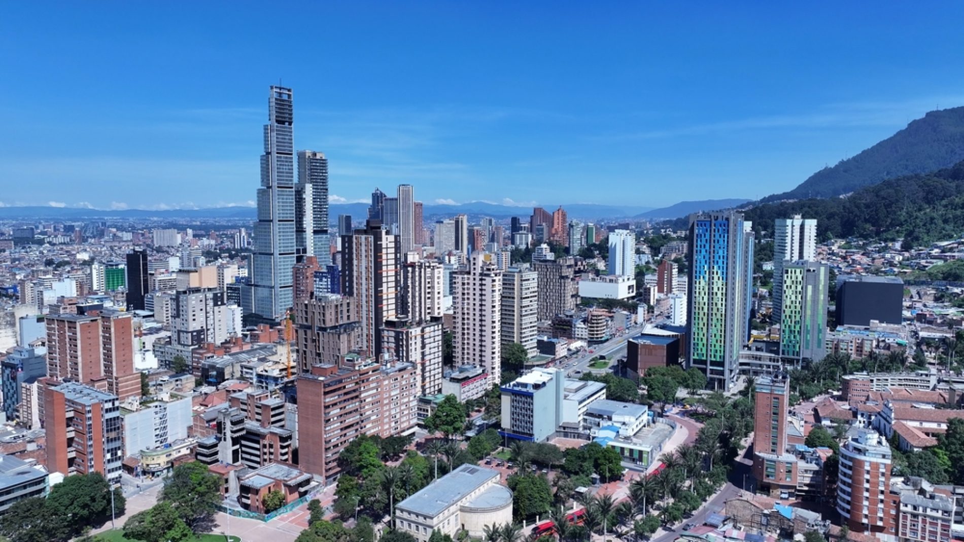 Así se mueve la vivienda en 2025: ventas suben 47,5% y tasas bajan 3,8 puntos