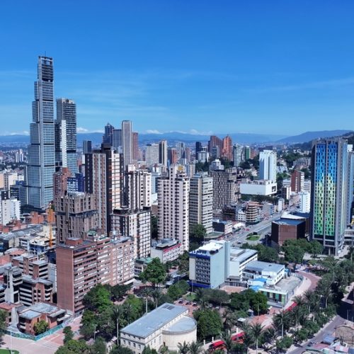 Así se mueve la vivienda en 2025: ventas suben 47,5% y tasas bajan 3,8 puntos