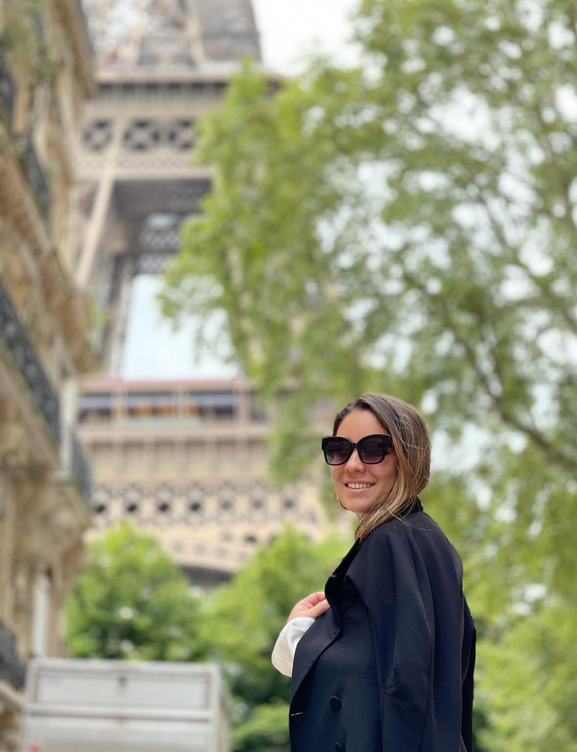 Diseñadora colombiana redefine el lujo en París liderando innovadora colaboración internacional
