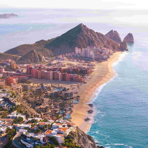 LOS CABOS, UN DESTINO QUE COMBINA LUJO Y HOSPITALIDAD DE MANERA ÚNICA