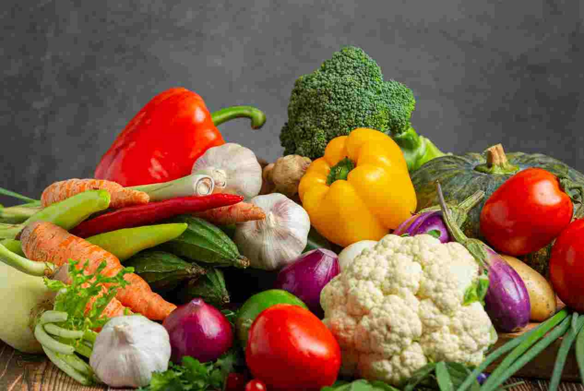 ¿Quieres vivir más y mejor? Empieza por llenar tu plato de colores