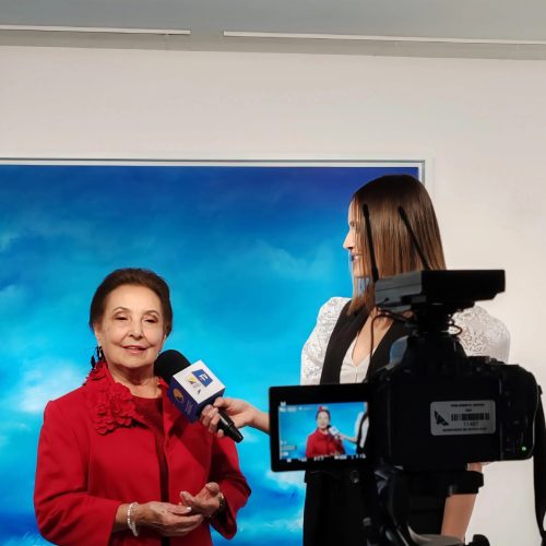 La Maestra María Isabel de Lince expone en el Parlamento Andino