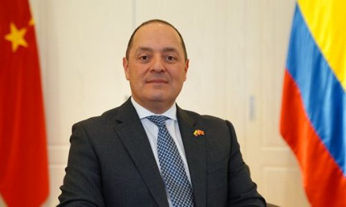 El exembajador Luis Diego Monsalve Hoyos revela las claves para relacionarse con China en su libro «El Dragón Amurallado»