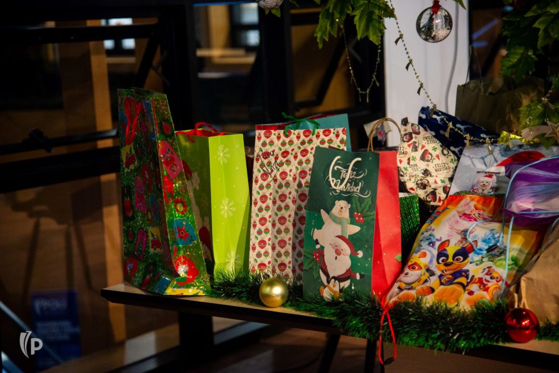 ¿Cómo evitar que las compras navideñas te dejen en números rojos? Consejos para un diciembre financiero saludable