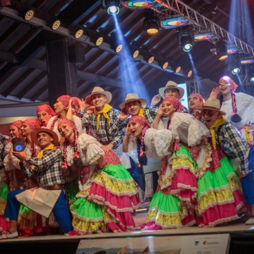 América sin Fronteras: una atractiva muestra de danza internacional