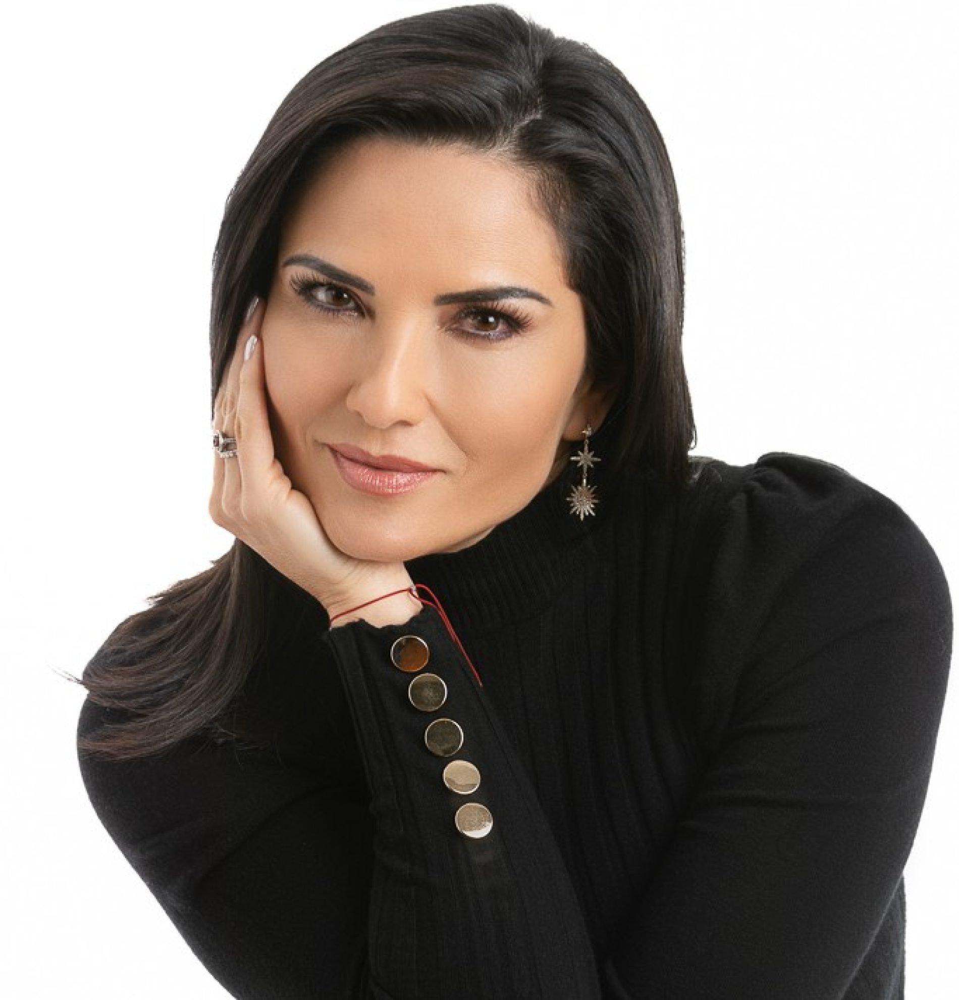 Beatriz Helena Álvarez: Presenta su primer libro «Con permiso, me elijo»