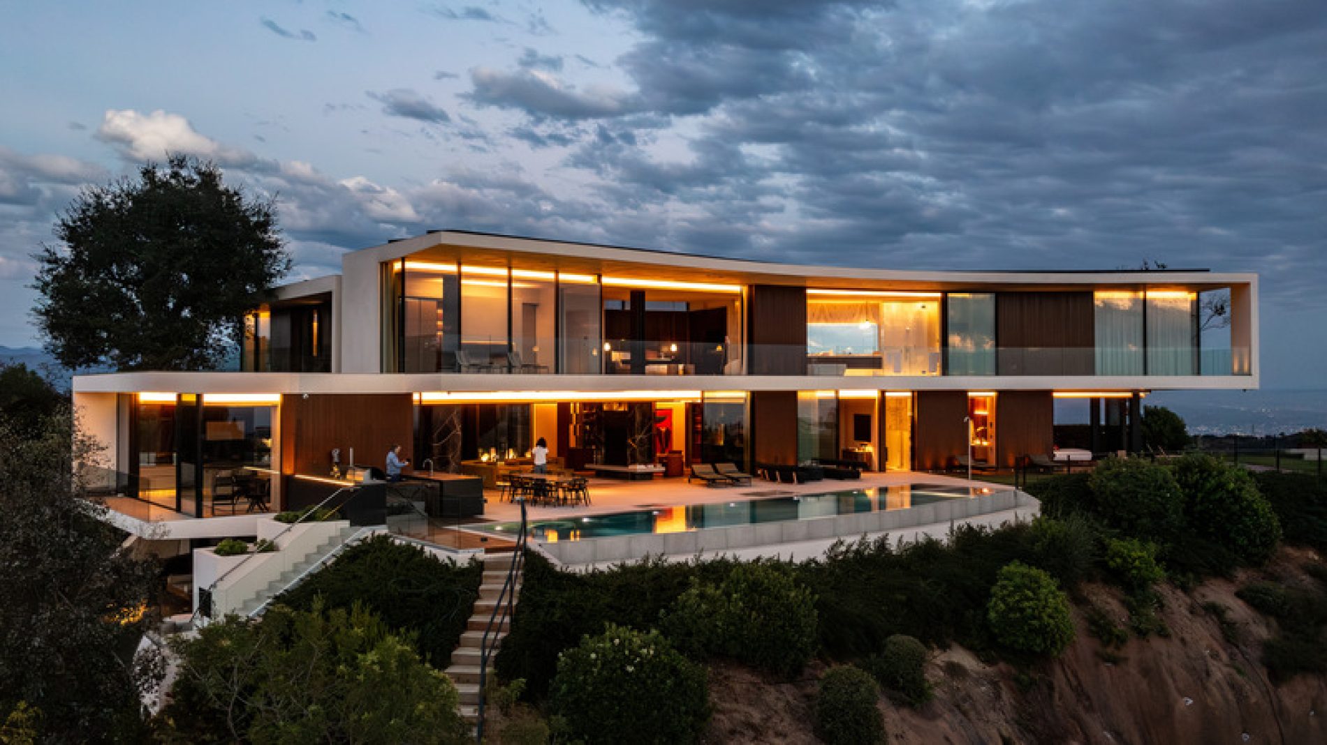 Residencia Briarcrest: EXPRESIÓN DE LUJO MODERNO EN BEVERLY HILLS