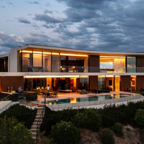 Residencia Briarcrest: EXPRESIÓN DE LUJO MODERNO EN BEVERLY HILLS