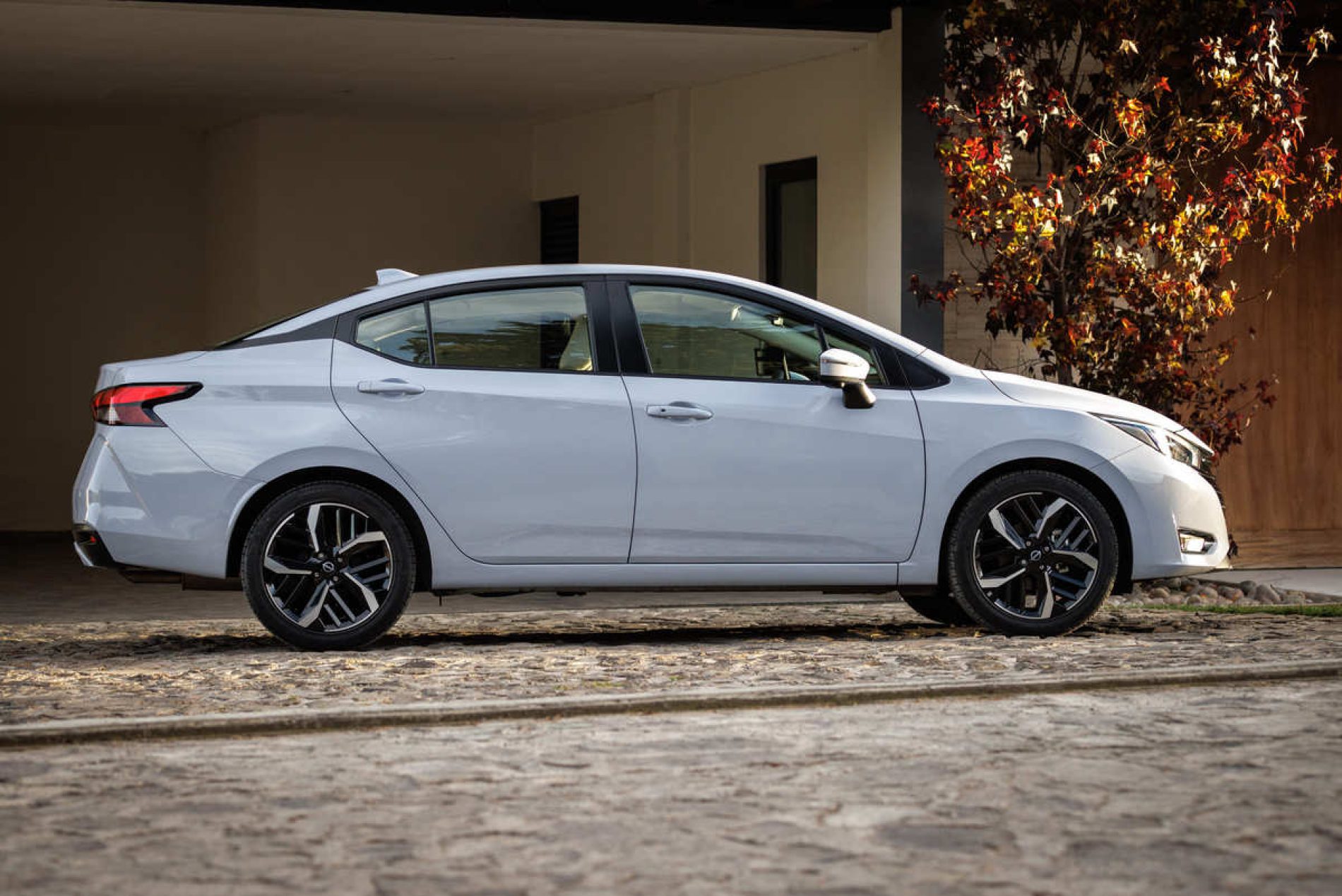 Nissan revela qué color dominó las calles de América Latina en 2025 