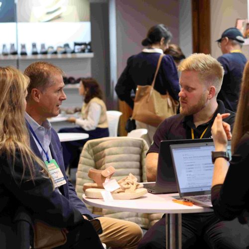 El calzado brasileño cierra negocios por $987,000 dólares, en su primera misión comercial en Colombia